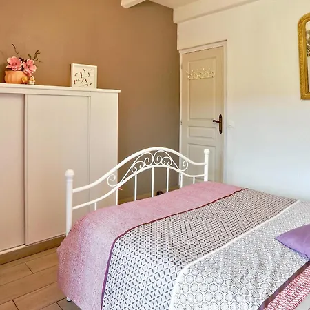 3 Bedroom Amazing In Vergoncey * Vergoncey