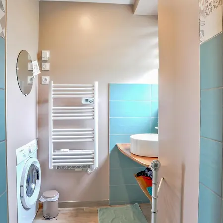 3 Bedroom Amazing In Vergoncey Tatil Evi *