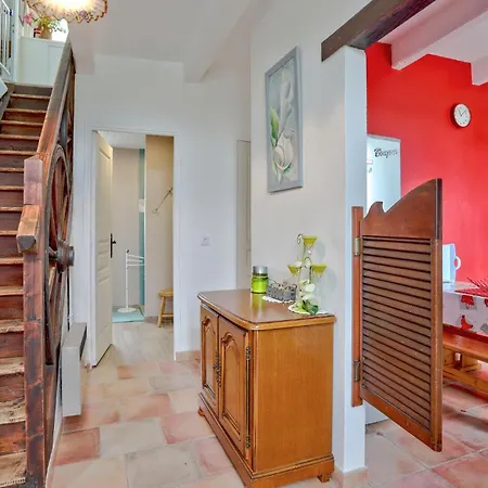 3 Bedroom Amazing In Vergoncey *