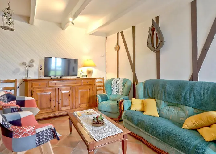 3 Bedroom Amazing In Vakantiehuis Vergoncey