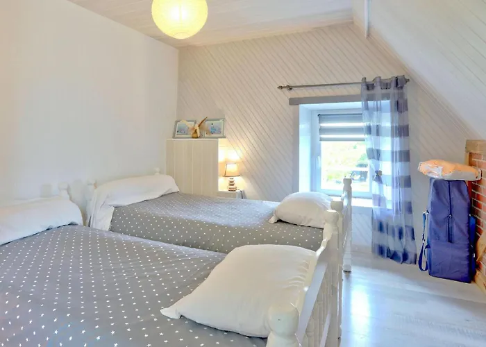 3 Bedroom Amazing In Vakantiehuis Vergoncey